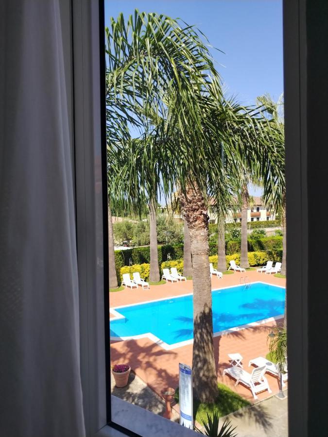 Aparthotel Laura & 3*
