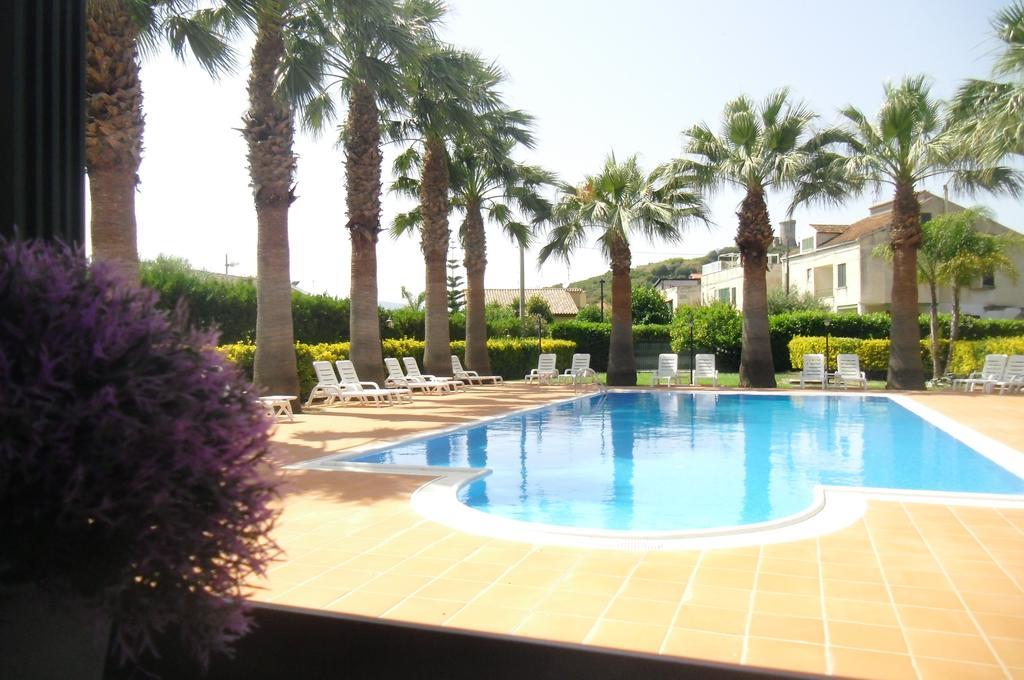 Aparthotel Laura & 3*